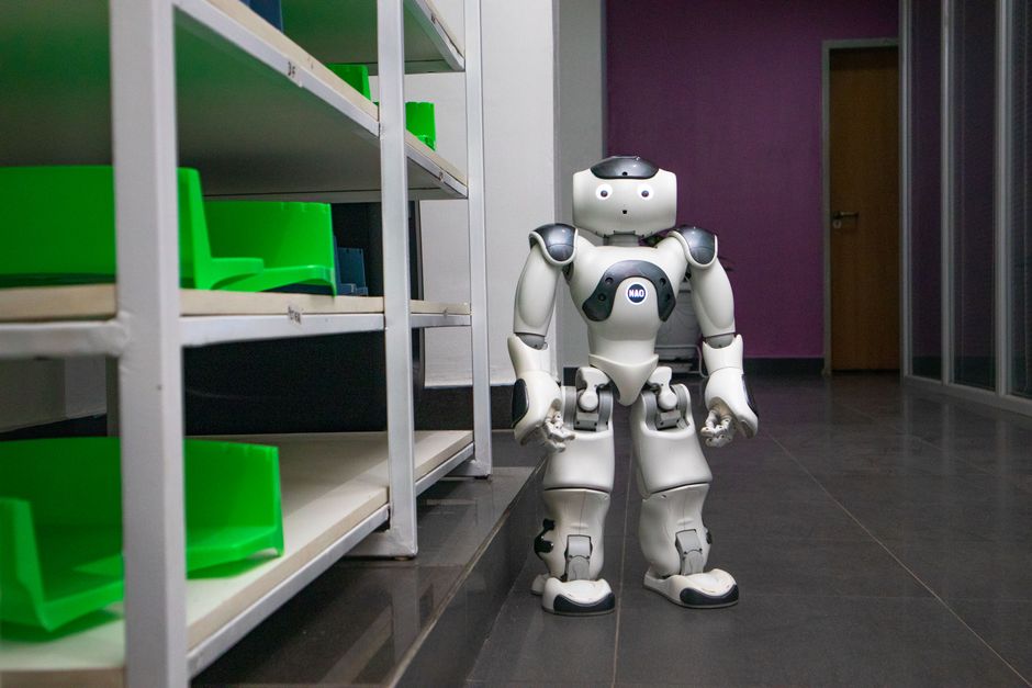 Laboratoire d'intelligence artificielle MDSSUP avec matériel de pointe